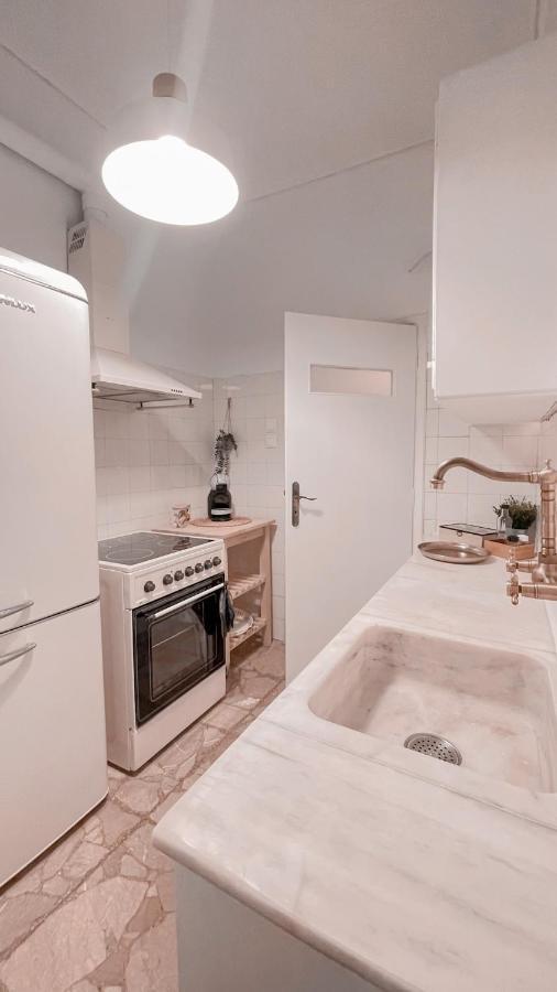 Boho Chic 2Br Apartment In The Center Of Atena Exterior foto