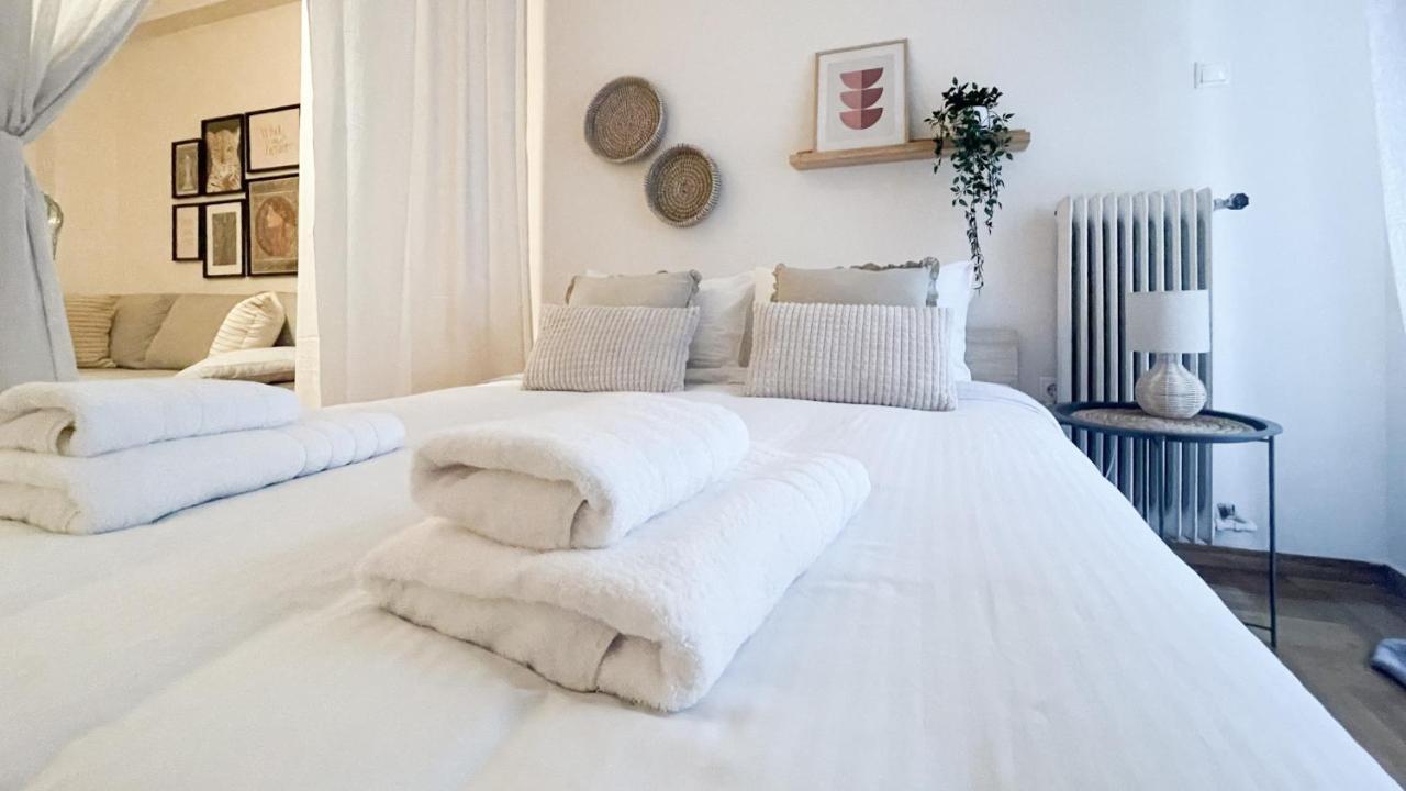 Boho Chic 2Br Apartment In The Center Of Atena Exterior foto